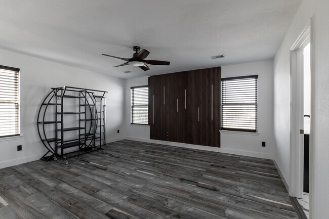 Building Photo - 2702 Oat Harvest Ct