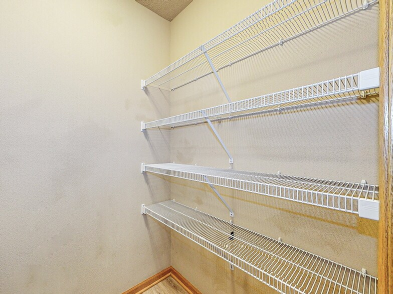 Pantry Closet - 385 NE Sandalwood