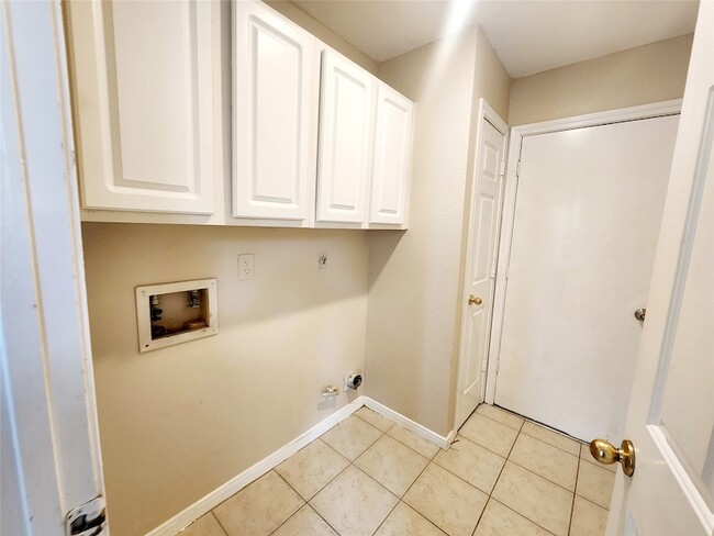 Building Photo - 19722 Ridge Falls Ct