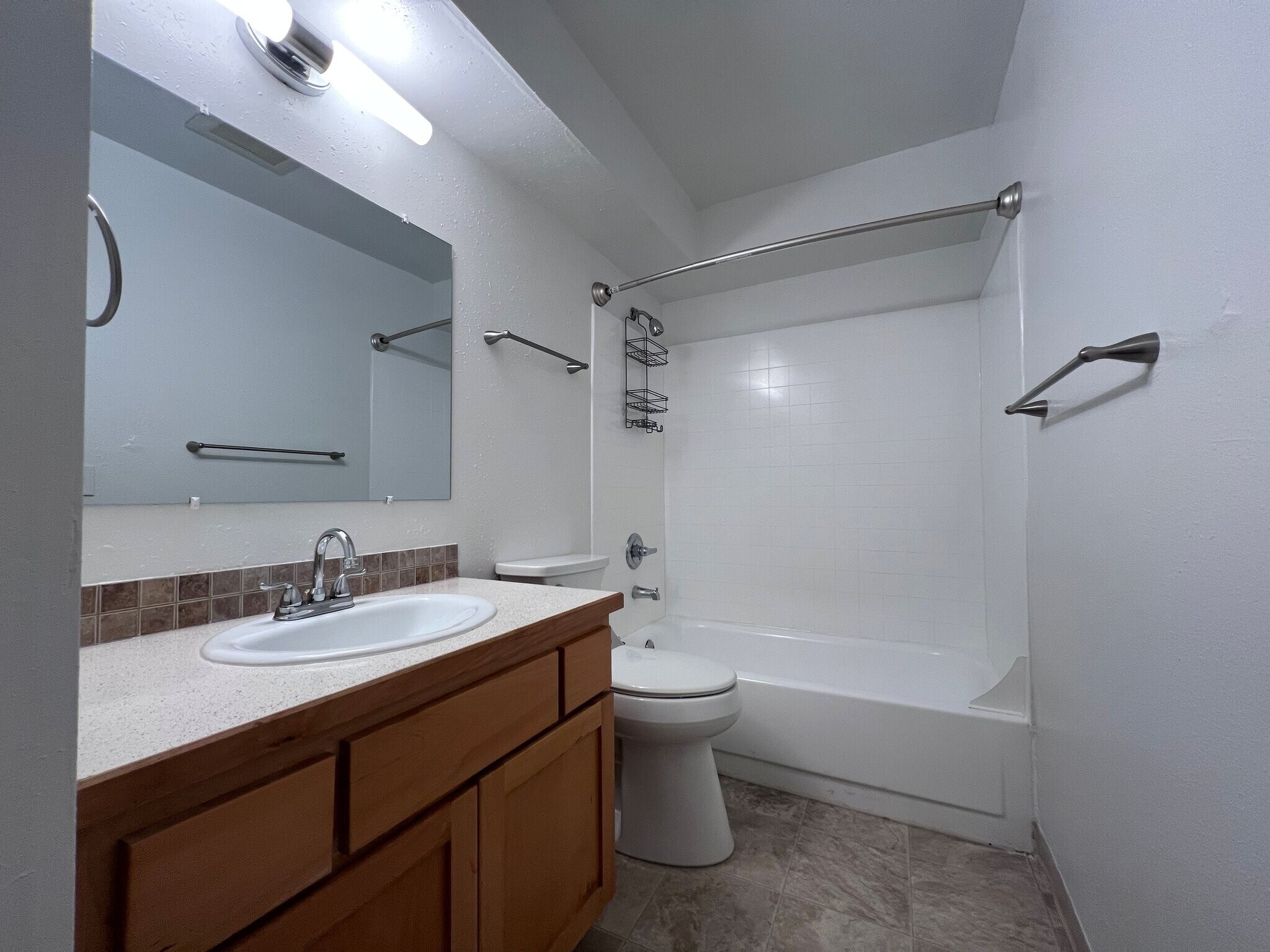 Building Photo - 17250 SW Heritage Ct