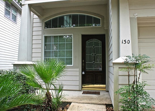 Building Photo - 130 Ledgestone Pl
