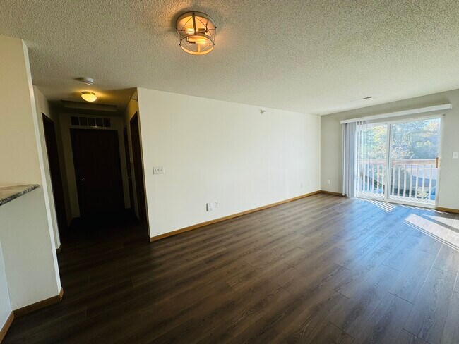 Building Photo - 245 Beaver Kreek Center