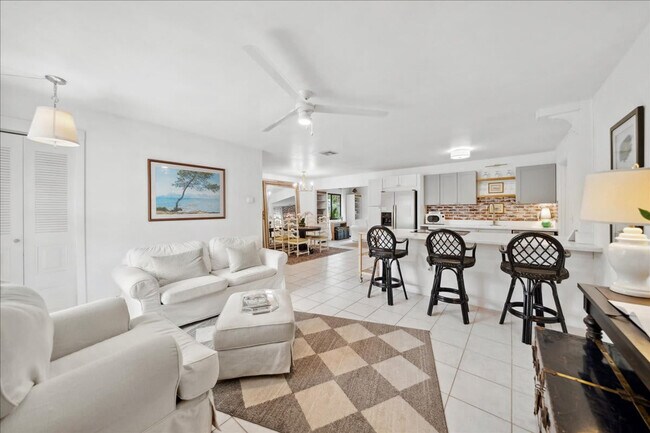 Building Photo - 171 Salmon Dr NE