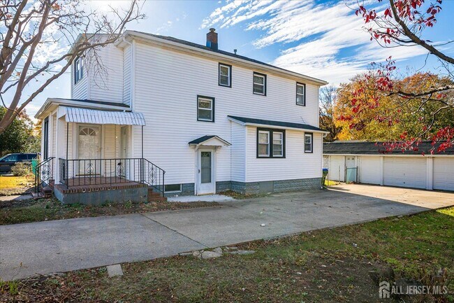 Building Photo - 385 Pierson Ave