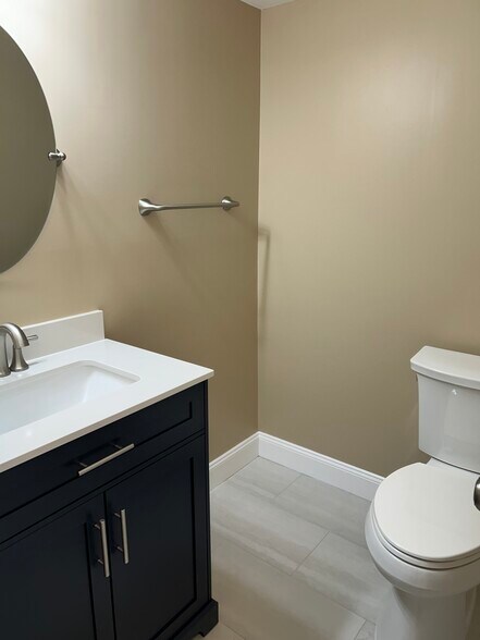 Building Photo - 13 Inwood Ter