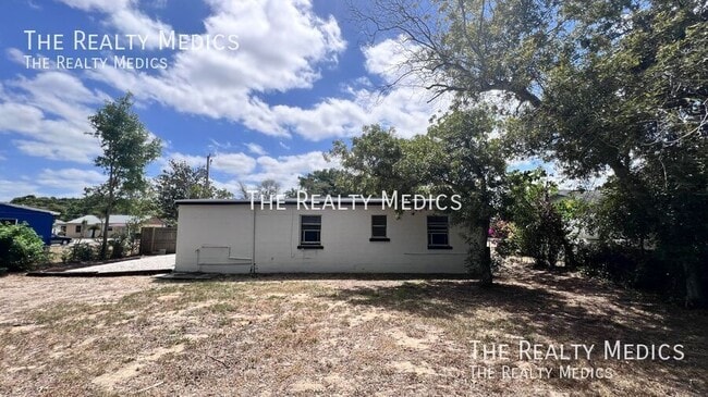 Building Photo - 1316 Donna Ave