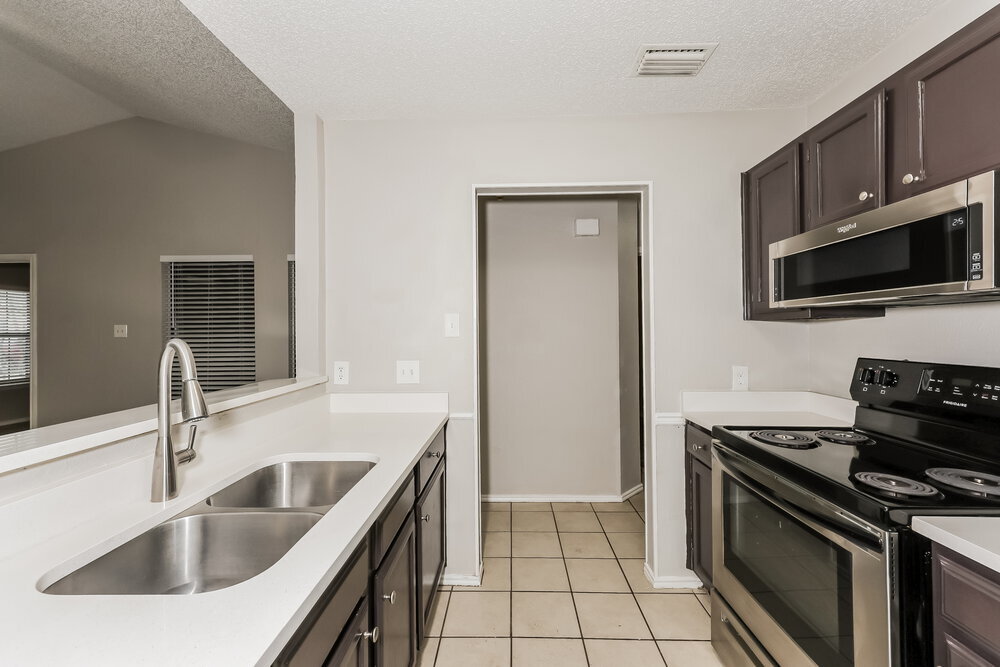 Building Photo - 140 Callender Dr