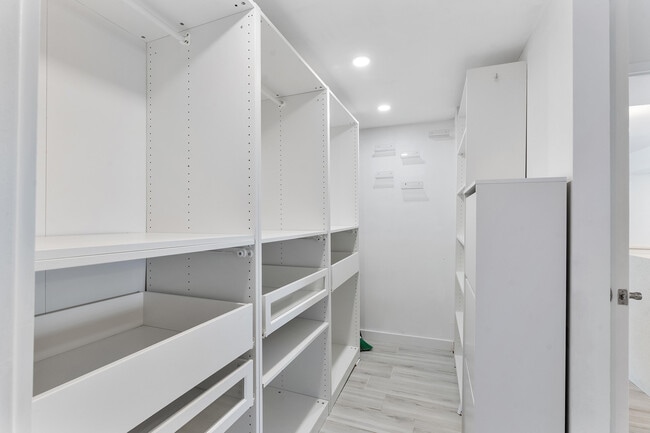 Building Photo - 3001 S Course Dr