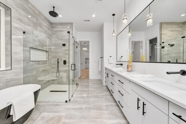 Building Photo - 3731 Cortez Dr