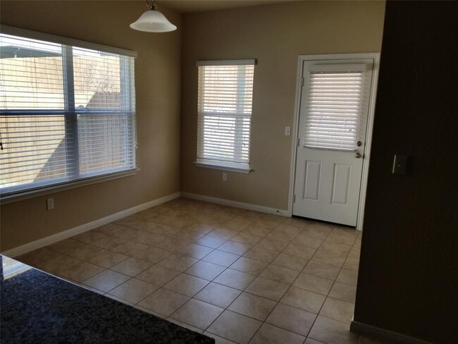 Building Photo - 300 Northern Flicker St