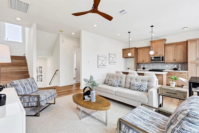 Building Photo - 4703 Oats St