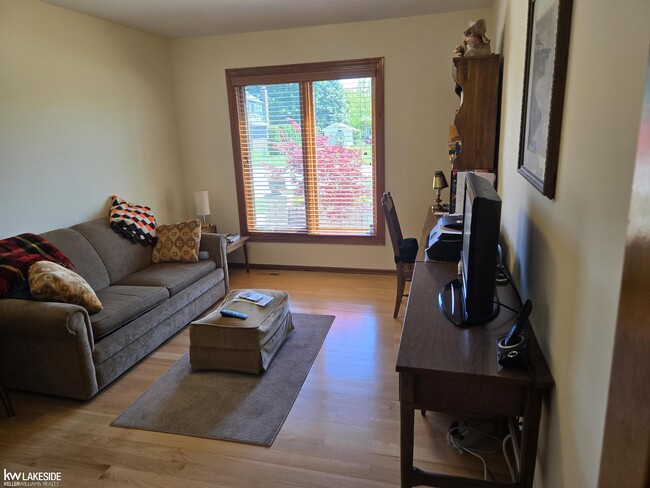 Building Photo - 52843 Deerwood Dr