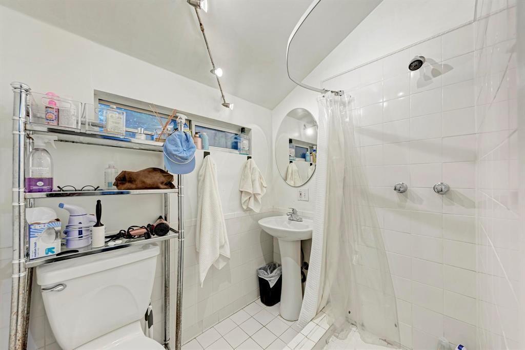 Building Photo - 2834 Salado St