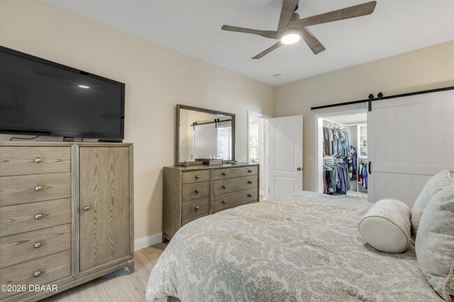 Building Photo - 646 S Pine St