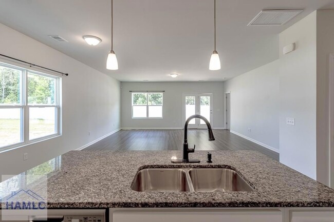 Building Photo - 147 Enclave Wy