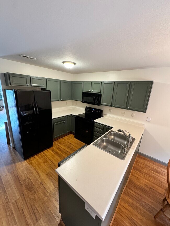 Building Photo - 41 Stafford Ct