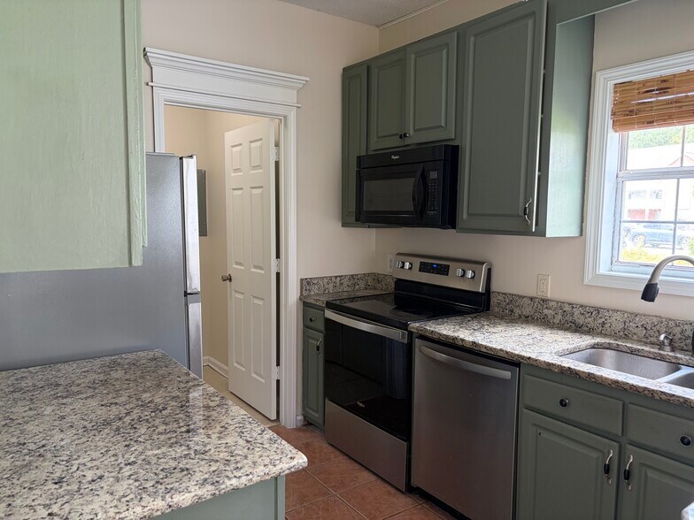 Building Photo - 4700 Touhey Dr