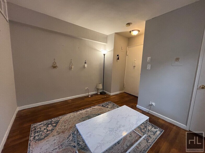 Building Photo - East 58th Street