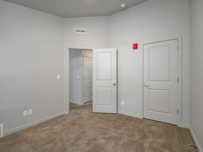 Building Photo - 1141 E 1320 S