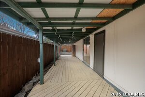 Building Photo - 14463 Edgemont St