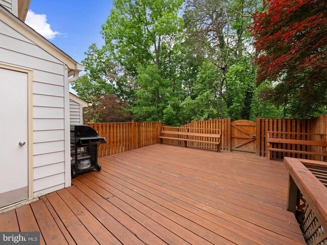 Building Photo - 7466 Towchester Ct