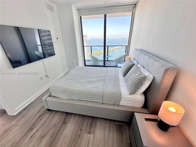 Building Photo - 501 NE 31st St