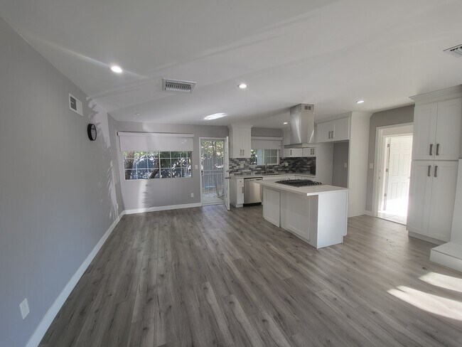 Building Photo - 19221 Napa St