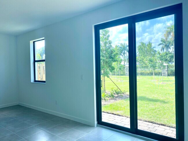 Building Photo - 13090 Anthorne Ln