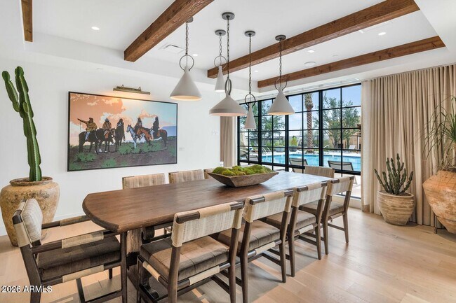 Building Photo - 4849 N Camelback Rdg Dr