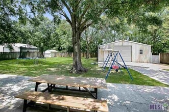 Building Photo - Home for lease