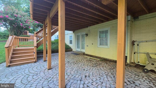 Building Photo - 7659 Shuttington Dr