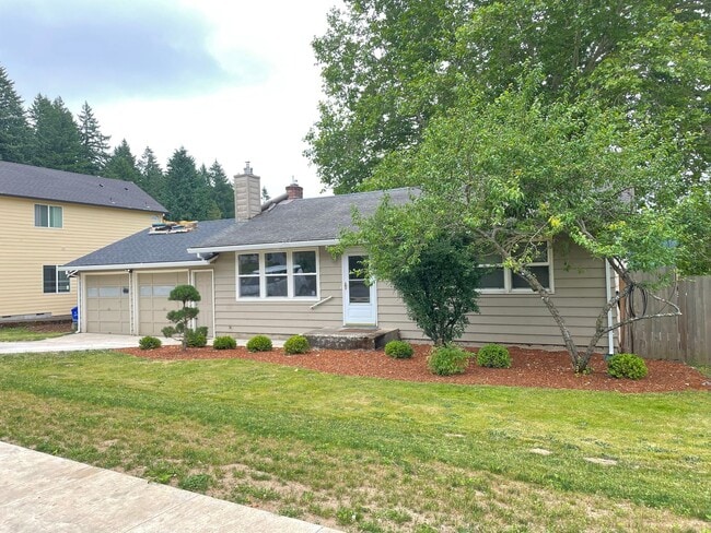 Primary Photo - 3-Bedroom Home in SE Portland!