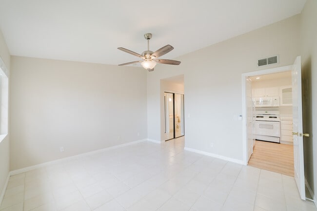 Building Photo - 7001 Ballena Way