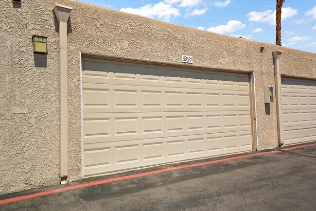 Private garage - 69621 Karen Way