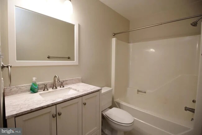 Building Photo - 3712 Steppes Ct