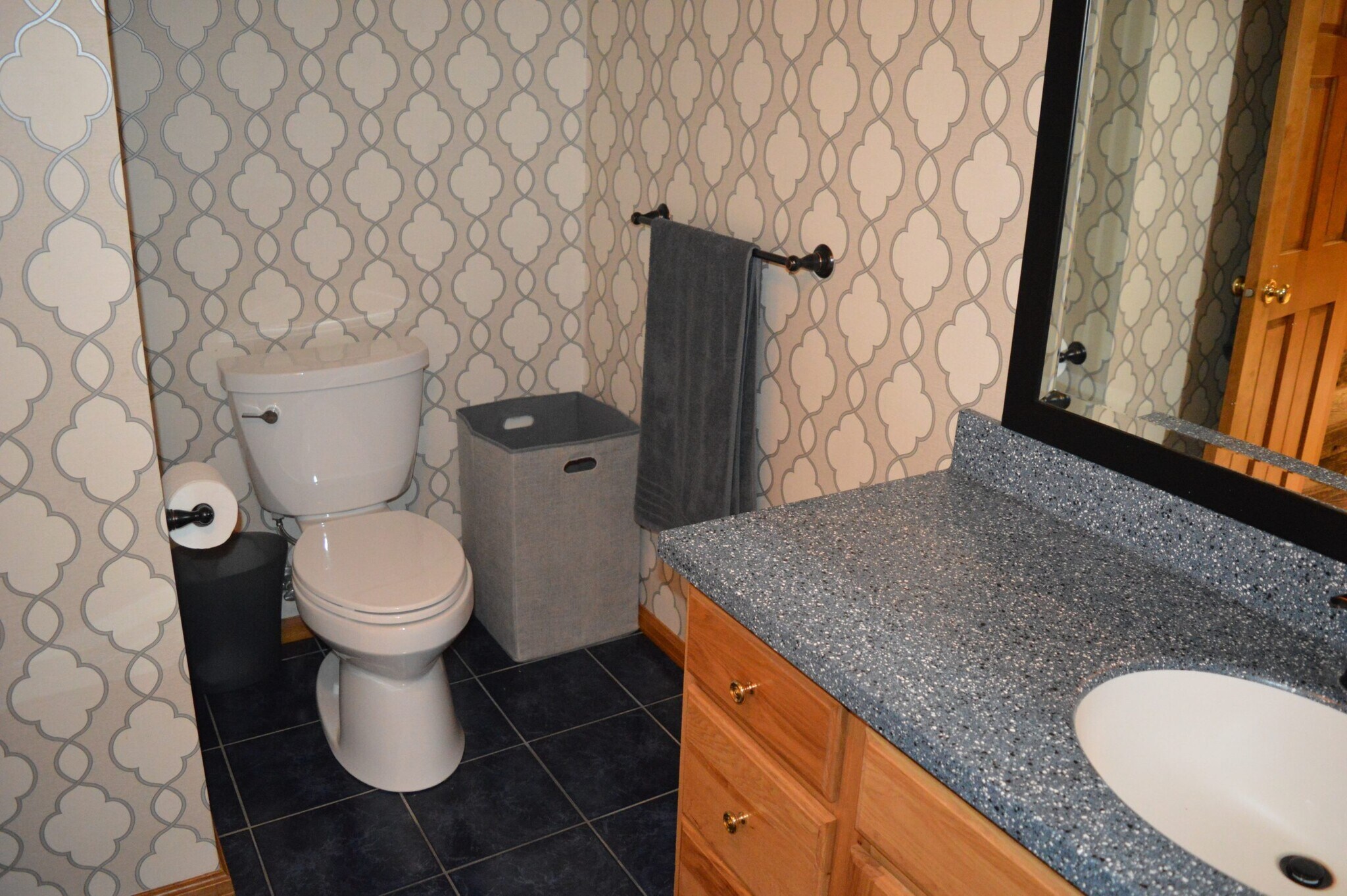 Building Photo - 7002 Hubbard Ave