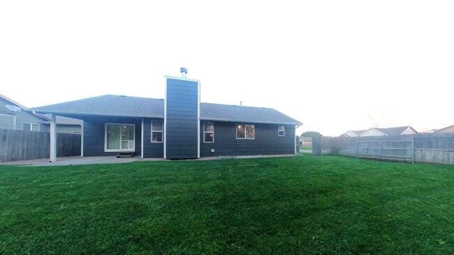 Building Photo - 4 Bedroom Wichita House - Maize School Dis...