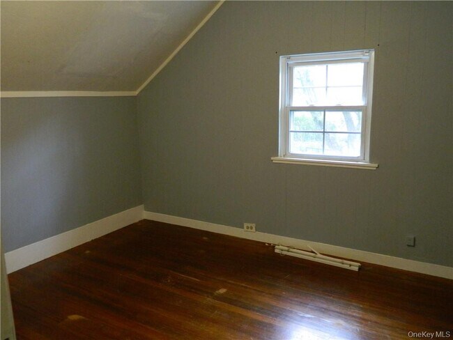 Building Photo - 34 Kings Hwy