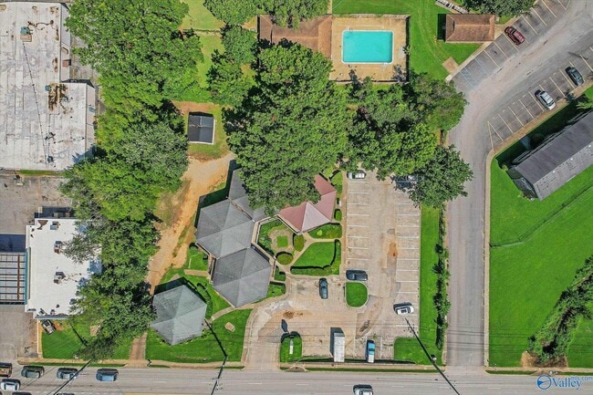 Building Photo - 3801 SW Triana Blvd