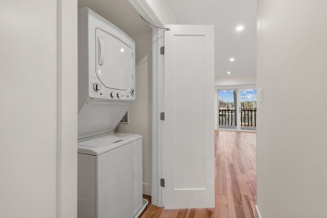 Building Photo - Coming Soon! Waterfront Living in Eastport – Renovated Condo in Severn House