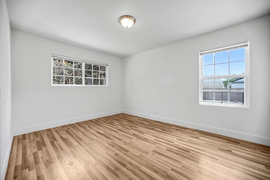 Building Photo - 17220 Elkwood St