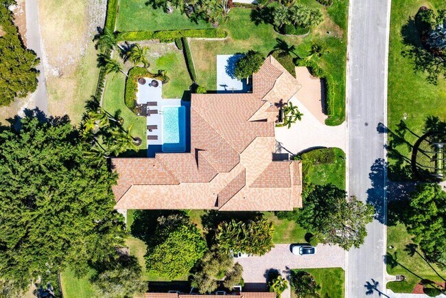 Building Photo - 101 Sandbourne Ln