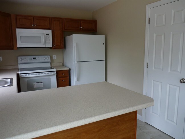 Building Photo - 30 Eagle Ridge Rd