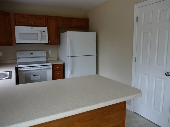 Building Photo - 56 Eagle Ridge Rd