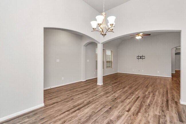 Building Photo - 4406 Low Meadow Ln