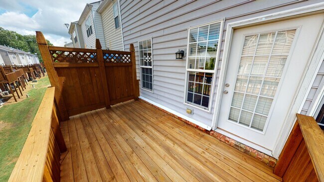 Building Photo - Double Master Townhome in South Park