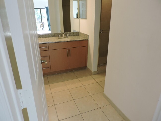 Building Photo - 4903 Midtown Ln