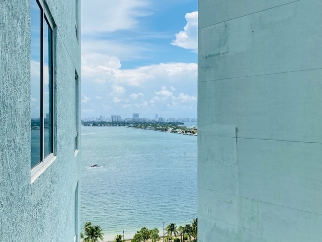 Building Photo - 1900 N Bayshore Dr