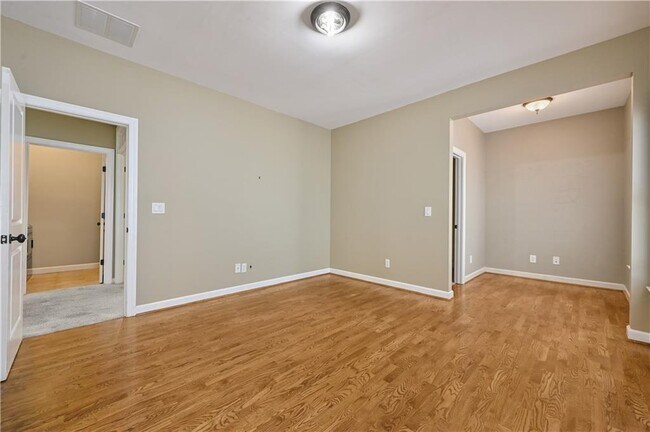 Building Photo - 4522 Gateway Ct