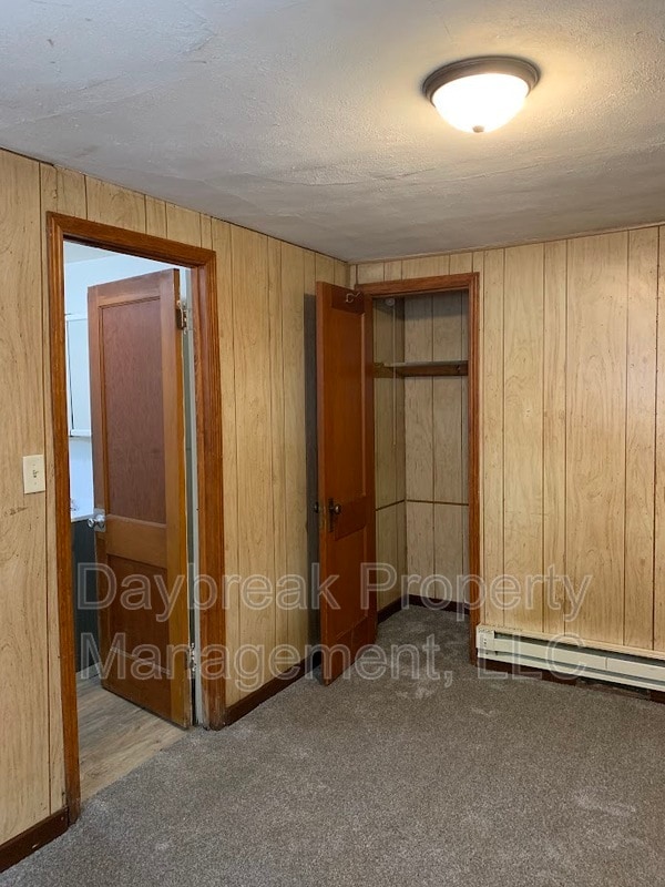 Building Photo - 709 4th St S